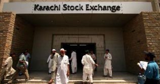 Bull run at KSE, Index hits highest level